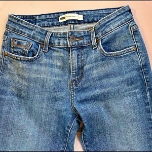 Levi’s Mid Rise Skinny Jeans